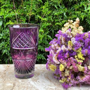 VASO em CRISTAL com decoração de profunda lapidação