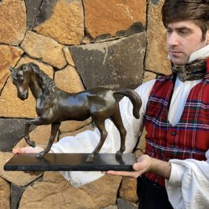 ESCULTURA executada em PETTIT-BRONZE