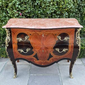 CÔMODA BOMBÊ ao estilo Louis XV